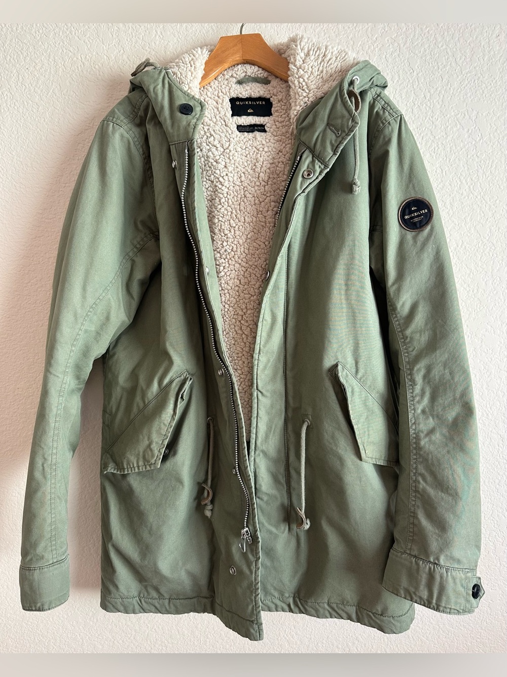 QUICKSILVER Parka Jacket Hooded Fleece Lined Mens Size M Military Green Outdoors